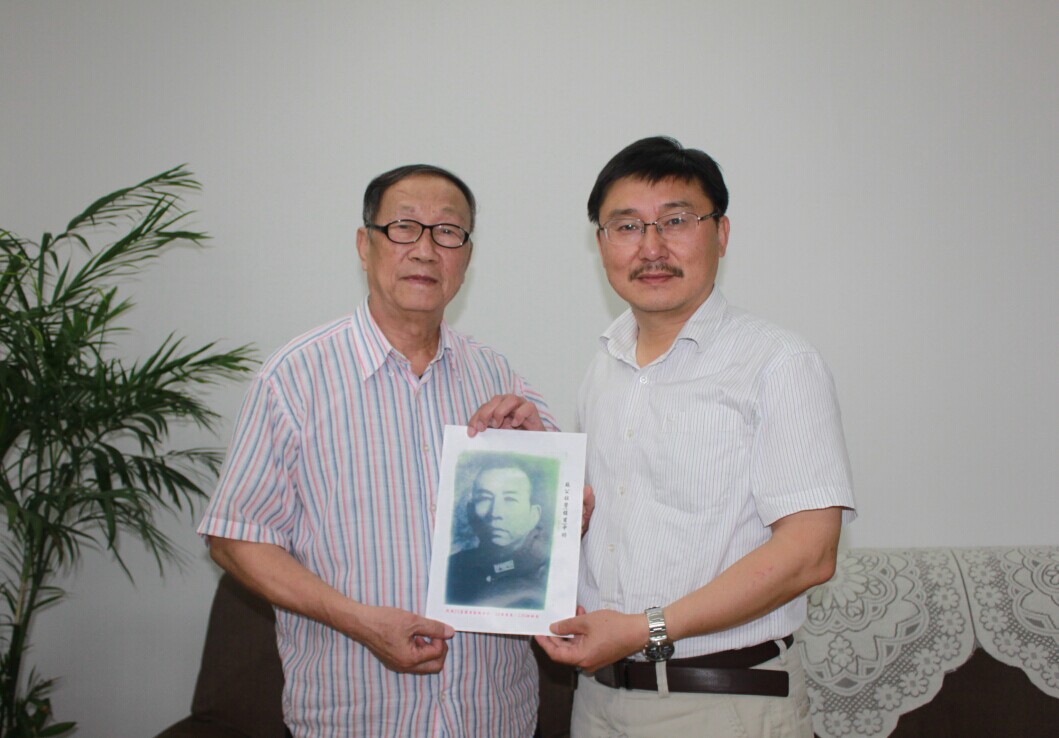 抗战将领苏祖馨将军之子苏尚坚访问野寨中学