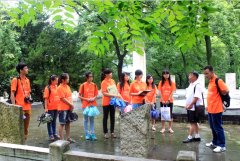 师大学子野中行，缅怀先烈瞻遗风