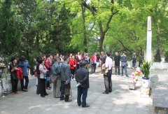 潜山县老年大学学员来我校参观访问