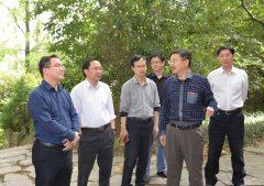 储诚炜副县长来我校调研