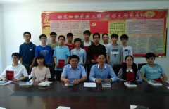 野寨中学成功举办2017年学生物理小论文评选