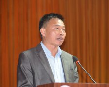 瞄准未来  不懈努力