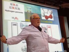 北京化工大学戴伟教授来我校作科普讲座