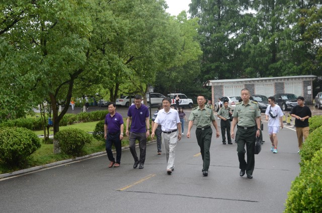 国防科技大学少将副校长、87届校友陈金宝回母校讲学