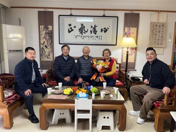 【北京校友会】重阳话情谊，拜访暖人心