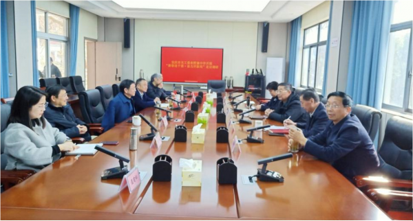 安庆市关工委来野寨中学开展 “新春进千委·奋力开新局”走访调研