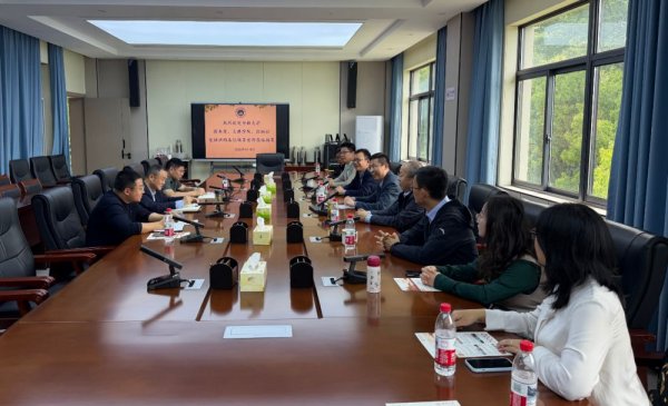 安徽大学一行莅临我校参观交流 共话育人协同发展